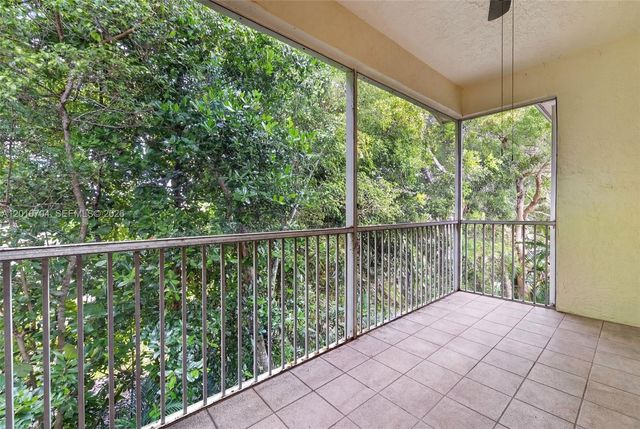 12323 NW 10th Drive C6, Coral Springs, FL 33071