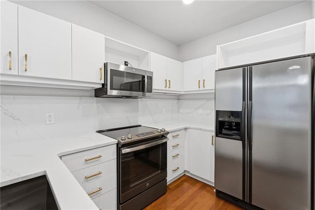 390 17th Street NW 4052, Atlanta, GA 30363
