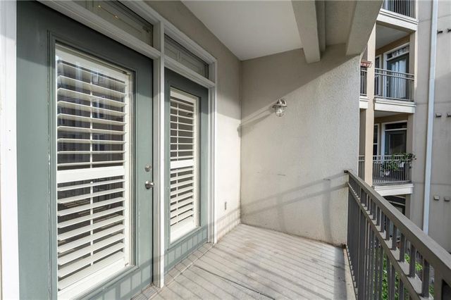 390 17th Street NW 4052, Atlanta, GA 30363