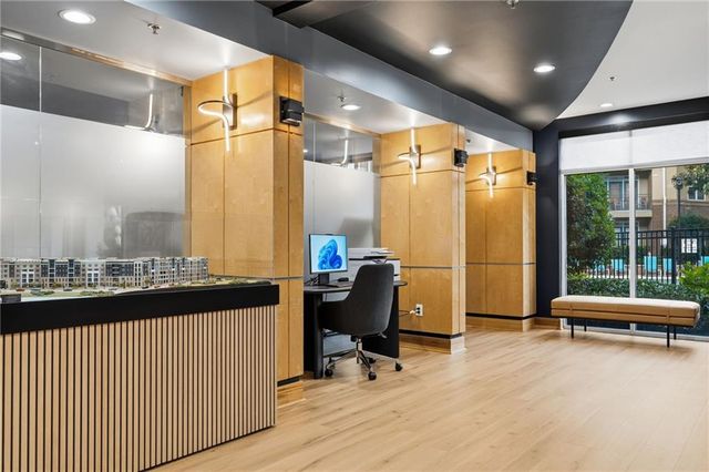 390 17th Street NW 4052, Atlanta, GA 30363