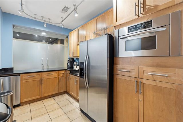 390 17th Street NW 4052, Atlanta, GA 30363