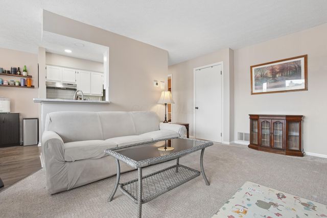 2196 Hedgerow Road, 2196G, Columbus, OH 43220