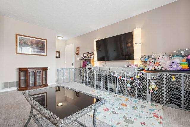 2196 Hedgerow Road, 2196G, Columbus, OH 43220