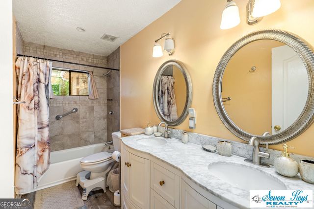 1239 Country Pine Drive, Ellenwood, GA 30294