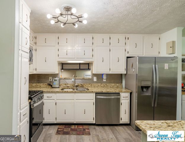 1239 Country Pine Drive, Ellenwood, GA 30294