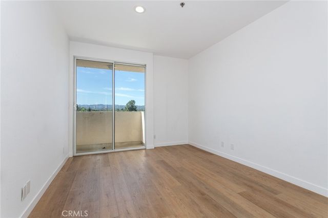19350 Sherman Way 212, Reseda, CA 91335