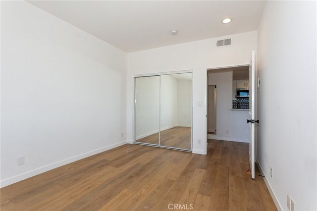 19350 Sherman Way 212, Reseda, CA 91335
