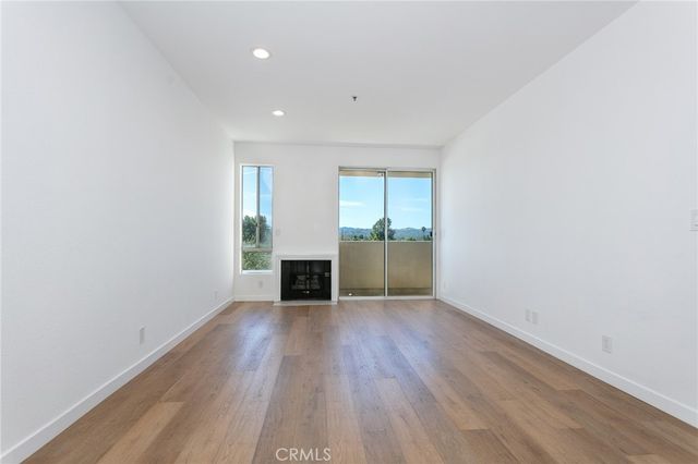 19350 Sherman Way 212, Reseda, CA 91335