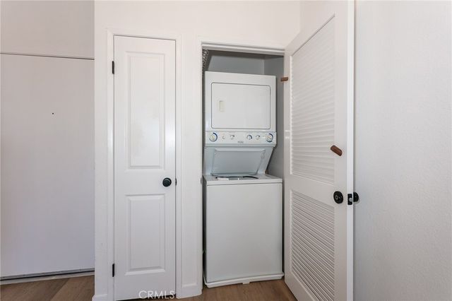 19350 Sherman Way 212, Reseda, CA 91335