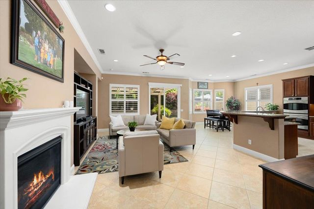 2294 Langtree Dr, Roseville, CA 95747