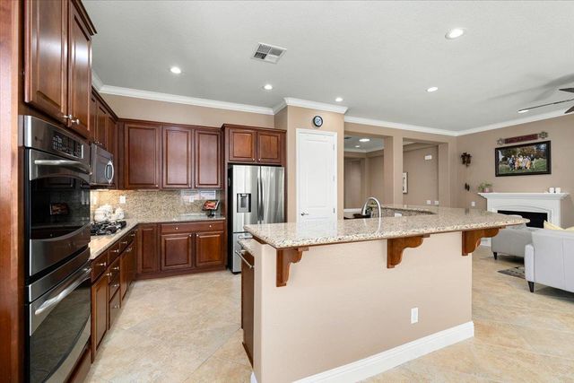 2294 Langtree Dr, Roseville, CA 95747