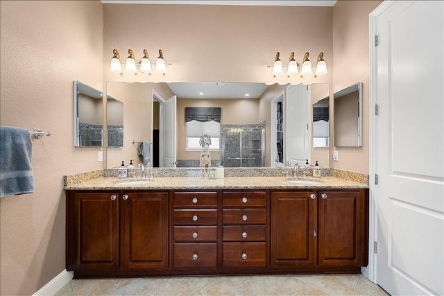 2294 Langtree Dr, Roseville, CA 95747