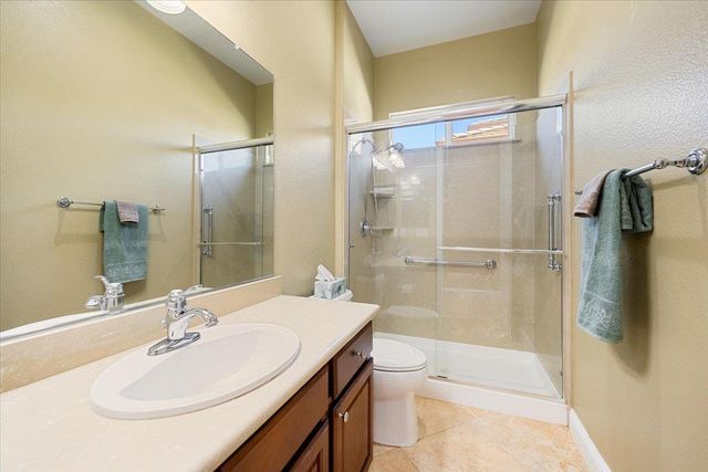 2294 Langtree Dr, Roseville, CA 95747