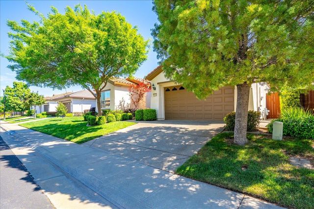 2294 Langtree Dr, Roseville, CA 95747