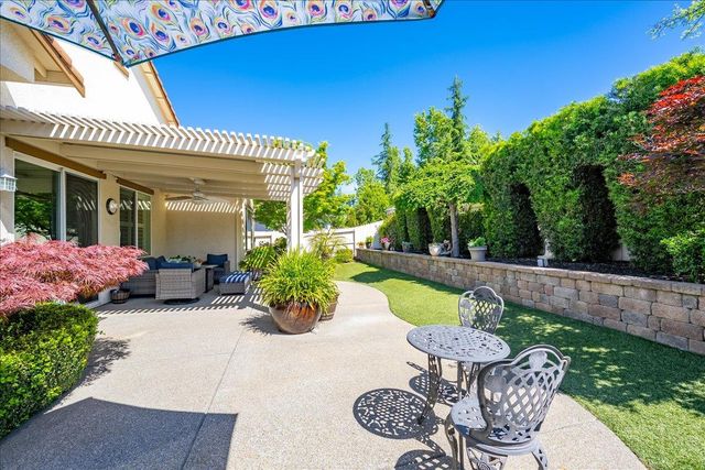 2294 Langtree Dr, Roseville, CA 95747