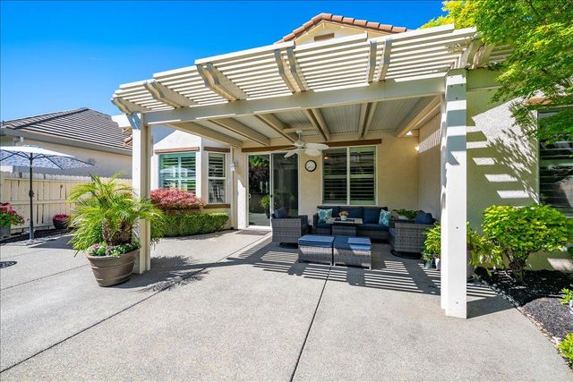 2294 Langtree Dr, Roseville, CA 95747