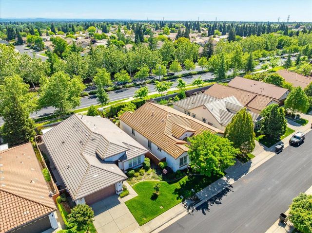 2294 Langtree Dr, Roseville, CA 95747