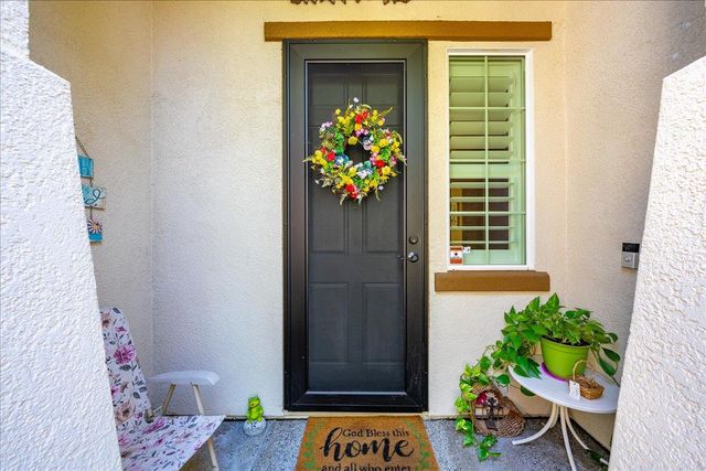 2294 Langtree Dr, Roseville, CA 95747