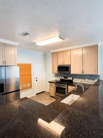 3348 Reeves Street, Houston, TX 77004