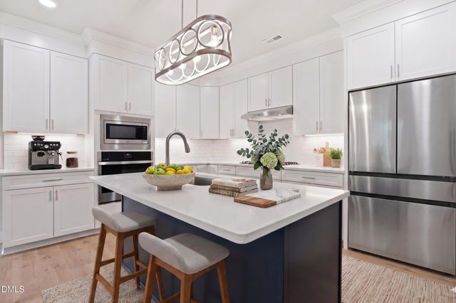 1600 Gathering Park Circle 202, Cary, NC 27519