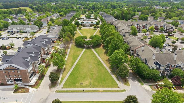 1600 Gathering Park Circle 202, Cary, NC 27519