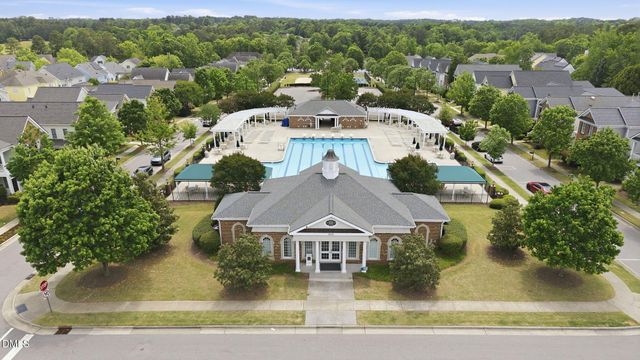 1600 Gathering Park Circle 202, Cary, NC 27519