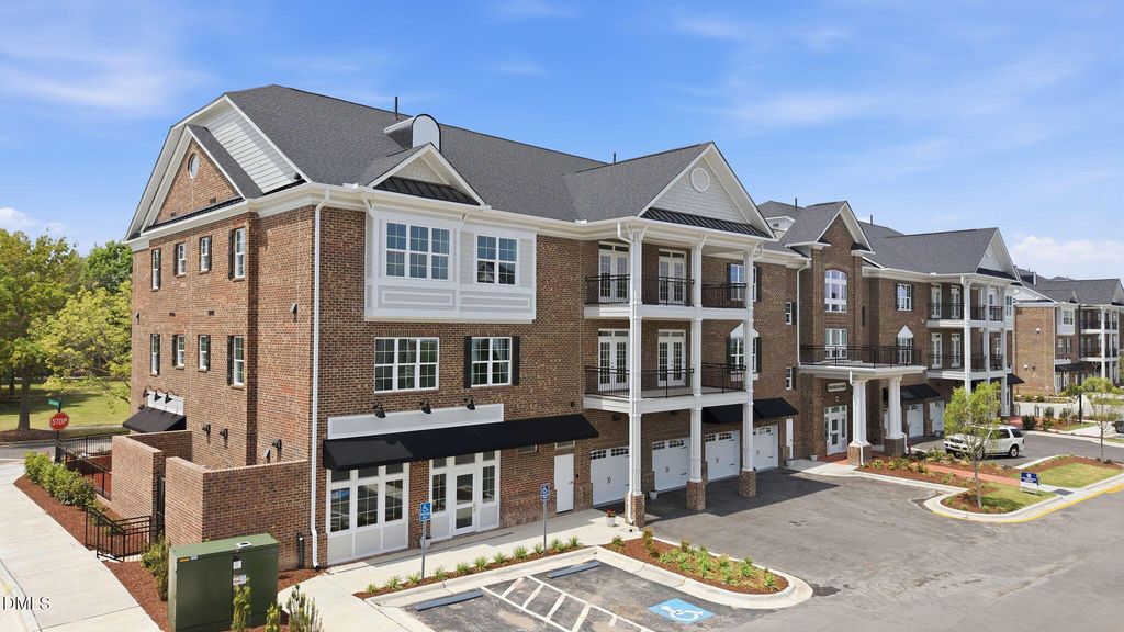 1600 Gathering Park Circle 202, Cary, NC 27519