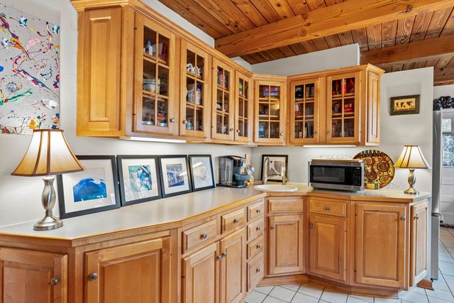 27052 W Lakeview Drive S, Lake Barrington, IL 60084