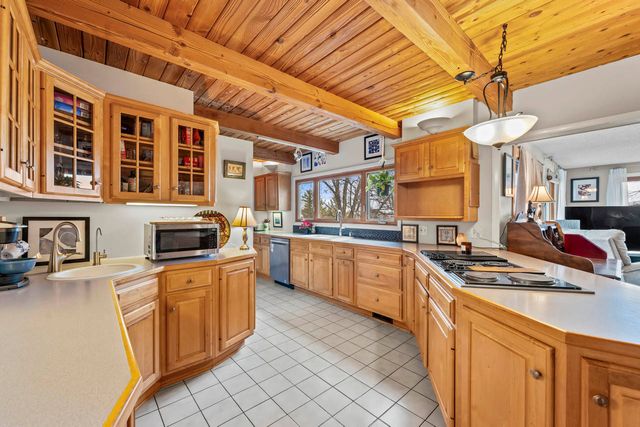 27052 W Lakeview Drive S, Lake Barrington, IL 60084