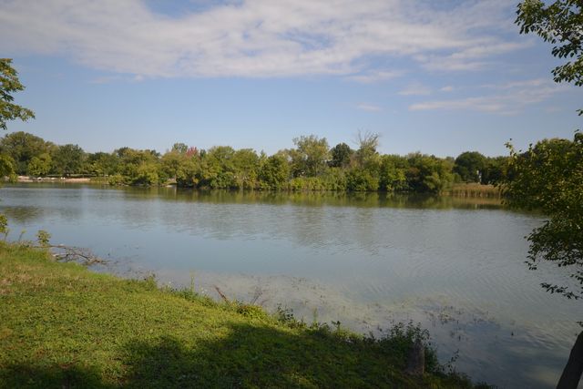 27052 W Lakeview Drive S, Lake Barrington, IL 60084