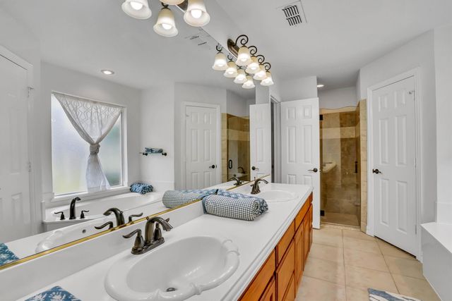 428 Shelby Drive, Burleson, TX 76028