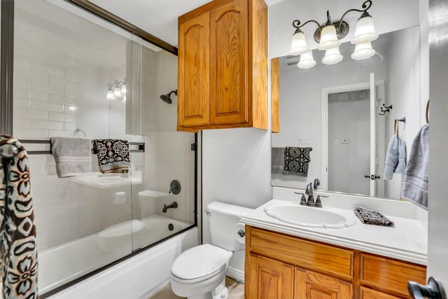 428 Shelby Drive, Burleson, TX 76028