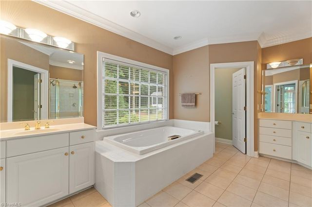 160 Ridge Gate Court, Lewisville, NC 27023