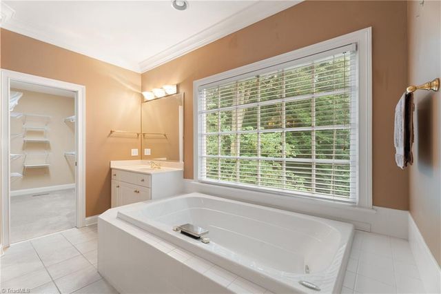 160 Ridge Gate Court, Lewisville, NC 27023