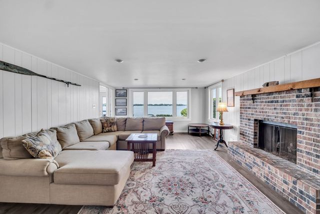 4018 Pitzen Road, Johnsburg, IL 60051