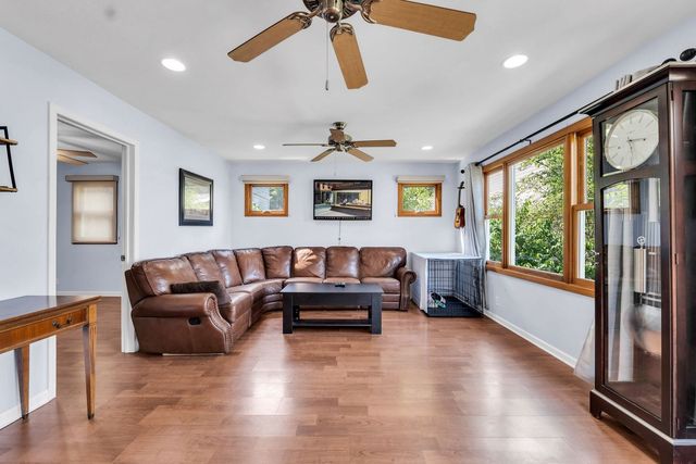 4018 Pitzen Road, Johnsburg, IL 60051