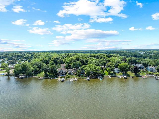 4018 Pitzen Road, Johnsburg, IL 60051