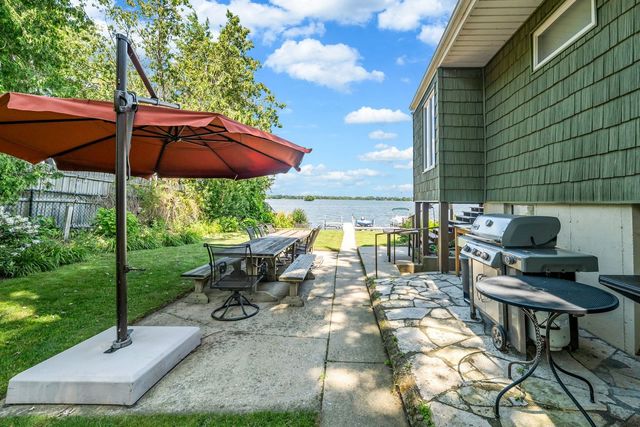 4018 Pitzen Road, Johnsburg, IL 60051