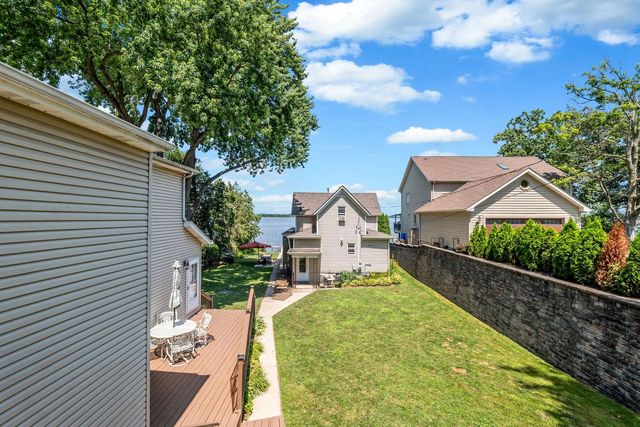 4018 Pitzen Road, Johnsburg, IL 60051