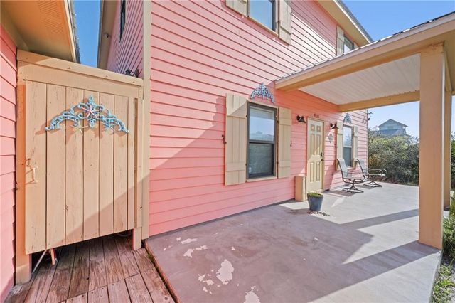 9215 Dacus Lane, Gulf Shores, AL 36542