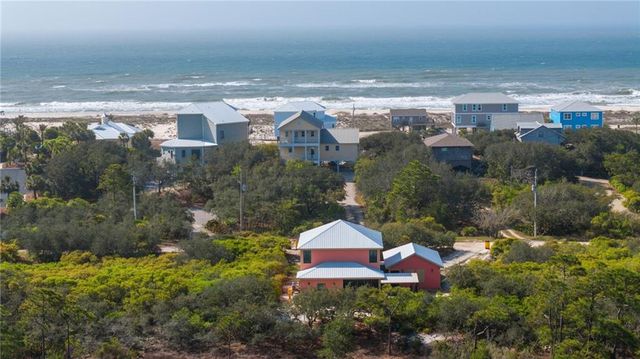 9215 Dacus Lane, Gulf Shores, AL 36542