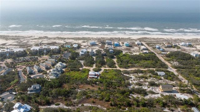 9215 Dacus Lane, Gulf Shores, AL 36542