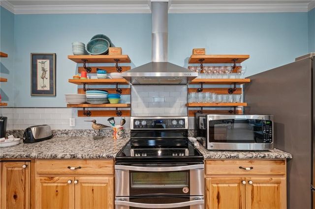 9215 Dacus Lane, Gulf Shores, AL 36542