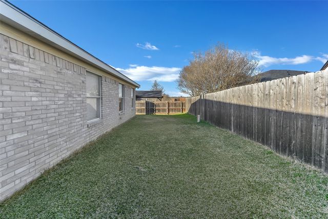 202 Lancelot Drive, Weatherford, TX 76086