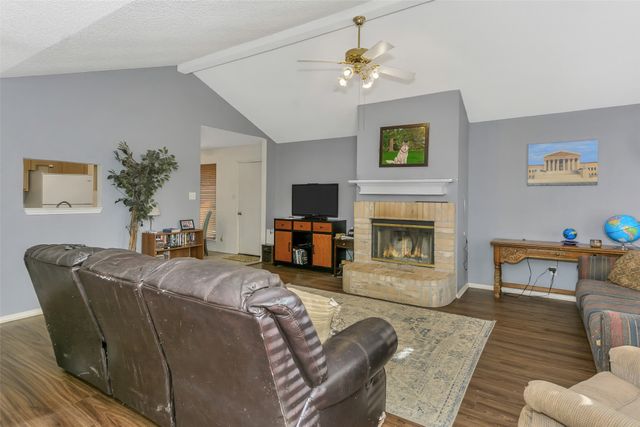 202 Lancelot Drive, Weatherford, TX 76086