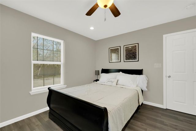 2202 Koster Road, Alvin, TX 77511