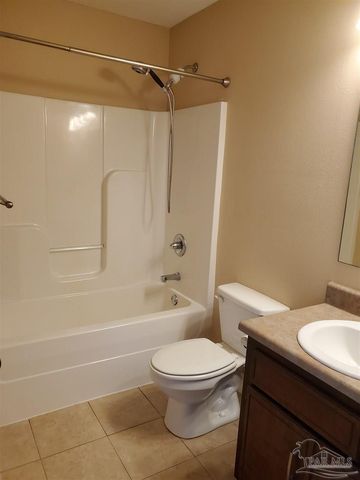 1921 Luneta St, Navarre, FL 32566