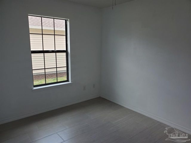 1921 Luneta St, Navarre, FL 32566