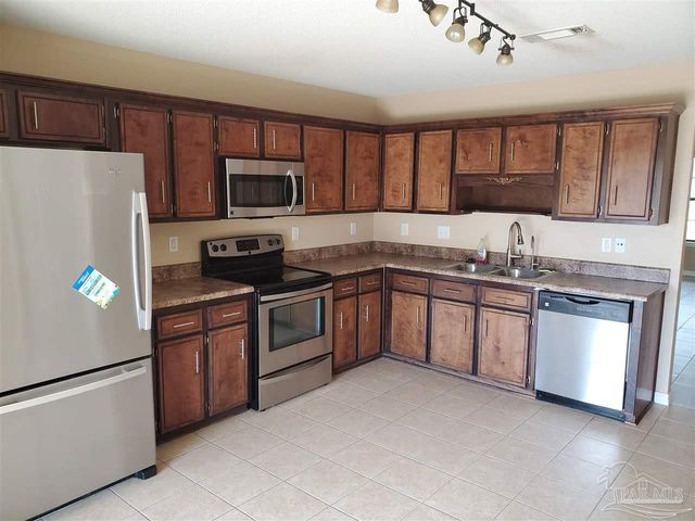 1921 Luneta St, Navarre, FL 32566