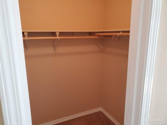 1921 Luneta St, Navarre, FL 32566